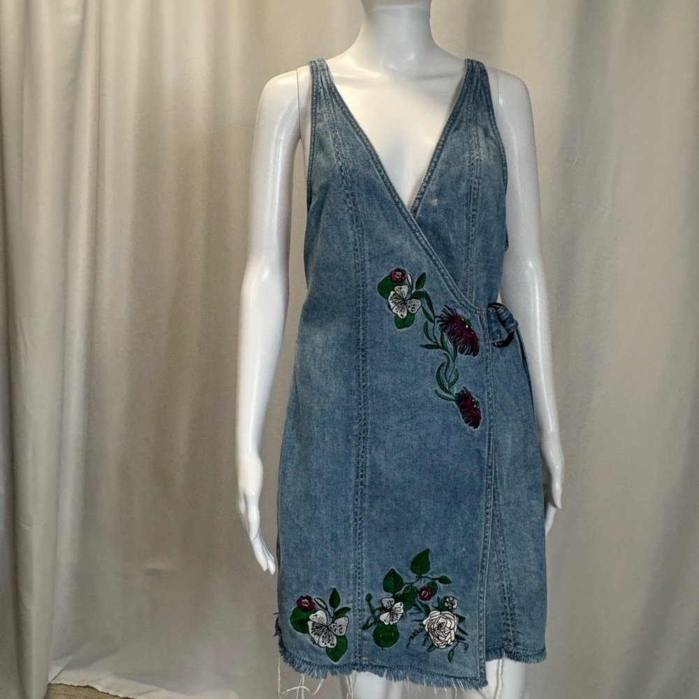 H&M X Coachella Floral Embroidered Denim Overall Dress Size 12 Wrap Front Belt - Picture 13 of 13